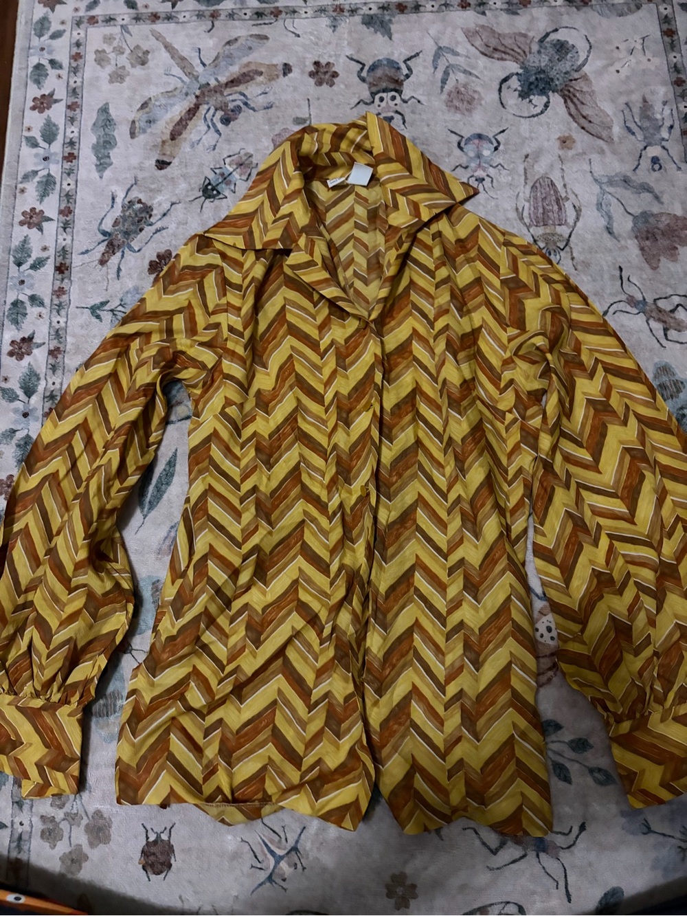 VTG 70s Fem Form Optical Chevron Dagger Collar Bishop Sleeve Blouse